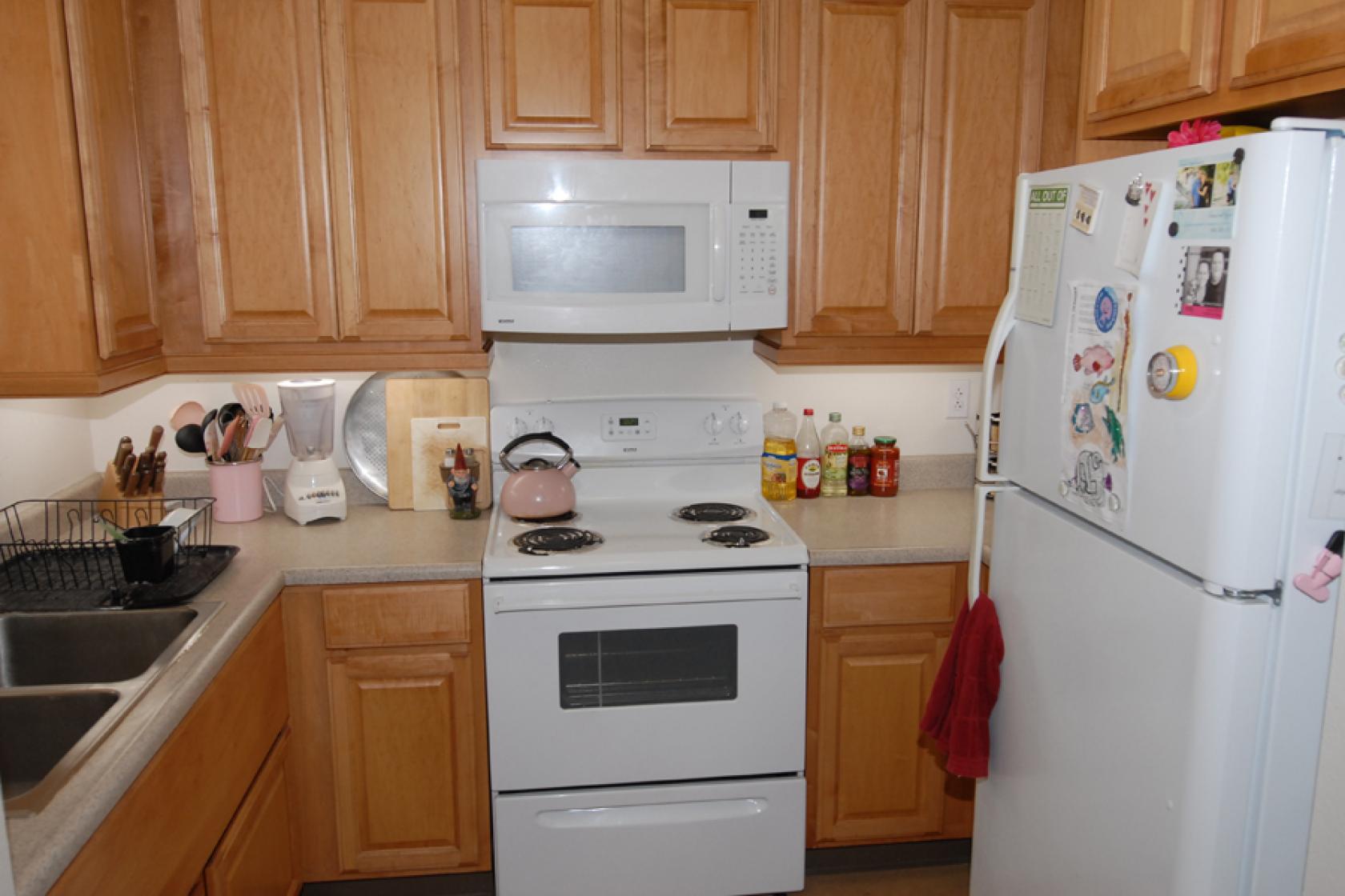 kitchen inside San Clemente Villages apartment