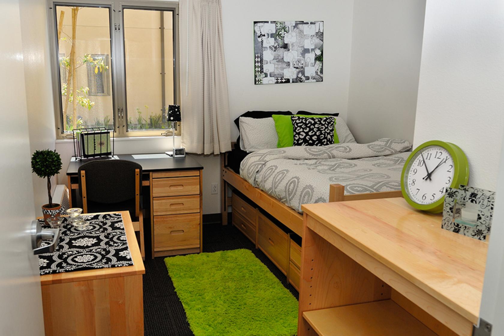 bedroom inside San Clemente Villages apartment